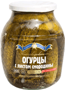 Консервированные огурцы с листом смородины  